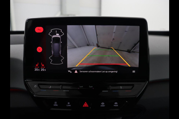 Volkswagen ID.3 First Plus 58 kWh | Stoel & stuurverwarming | Camera | Adaptive cruise | Sfeerverlichting | Carplay | Navigatie | Matrix LED | Parkeerhulp | Sfeerverlichting | Climate control