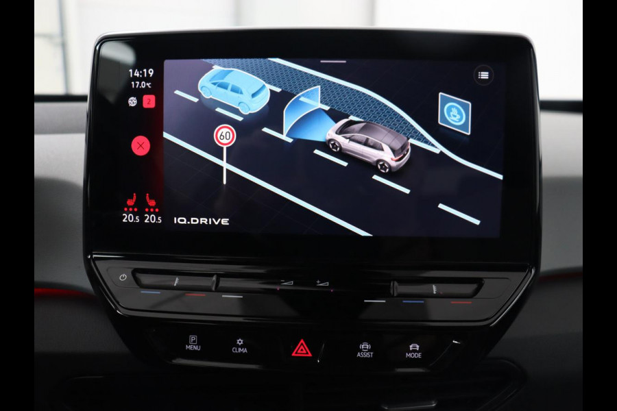 Volkswagen ID.3 First Plus 58 kWh | Stoel & stuurverwarming | Camera | Adaptive cruise | Sfeerverlichting | Carplay | Navigatie | Matrix LED | Parkeerhulp | Sfeerverlichting | Climate control