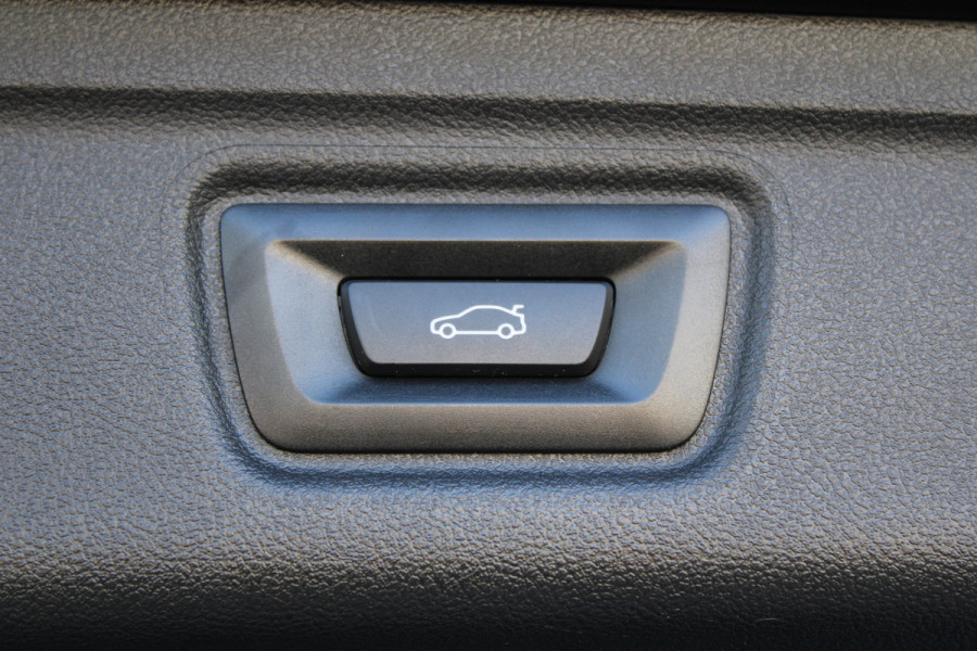 BMW 3 Serie Touring 330i xDrive | FACELIFT | M-SPORT | ACC | SFEER | CARPLAY | STOELVERW