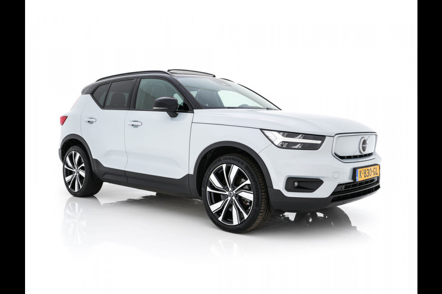 Volvo XC40 Recharge P8 AWD R-Design [ 3-Fase ] {SOH-89%} (INCL-BTW) *PANO | LEATHER-MICROFIBRE | DIGI-COCKPIT | FULL-LED | NAVI-FULLMAP | ECC | CARPLAY | PDC | KEYLESS | HEATED-SPORTSEATS | BLIS | PRIVACY-GLASS | 20"ALU*