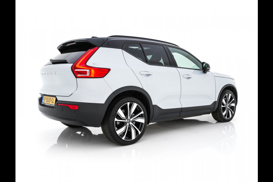 Volvo XC40 Recharge P8 AWD R-Design [ 3-Fase ] {SOH-89%} (INCL-BTW) *PANO | LEATHER-MICROFIBRE | DIGI-COCKPIT | FULL-LED | NAVI-FULLMAP | ECC | CARPLAY | PDC | KEYLESS | HEATED-SPORTSEATS | BLIS | PRIVACY-GLASS | 20"ALU*