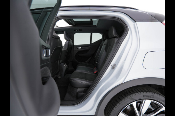 Volvo XC40 Recharge P8 AWD R-Design [ 3-Fase ] {SOH-89%} (INCL-BTW) *PANO | LEATHER-MICROFIBRE | DIGI-COCKPIT | FULL-LED | NAVI-FULLMAP | ECC | CARPLAY | PDC | KEYLESS | HEATED-SPORTSEATS | BLIS | PRIVACY-GLASS | 20"ALU*