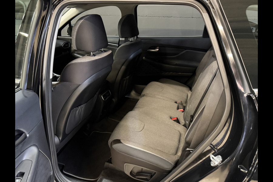 Hyundai Santa Fe 1.6 T-GDI HEV i-Motion | Apple Carplay | Camera | Trekhaak | Stoelverwarming