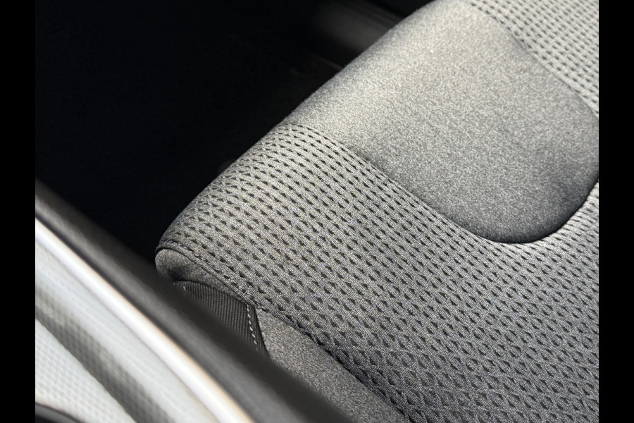 Hyundai Santa Fe 1.6 T-GDI HEV i-Motion | Apple Carplay | Camera | Trekhaak | Stoelverwarming