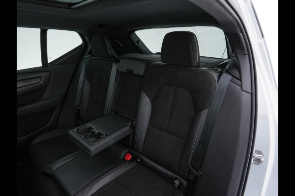 Volvo XC40 Recharge P8 AWD R-Design [ 3-Fase ] {SOH-89%} (INCL-BTW) *PANO | LEATHER-MICROFIBRE | DIGI-COCKPIT | FULL-LED | NAVI-FULLMAP | ECC | CARPLAY | PDC | KEYLESS | HEATED-SPORTSEATS | BLIS | PRIVACY-GLASS | 20"ALU*