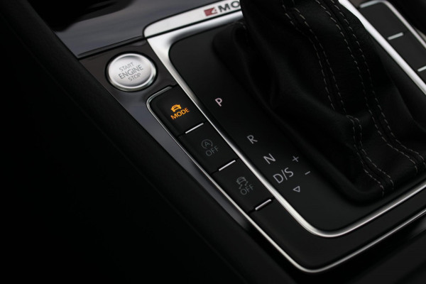 Volkswagen Golf 2.0 TSI 4Motion R *Pano*Dynaudio*DCC*Keyless*