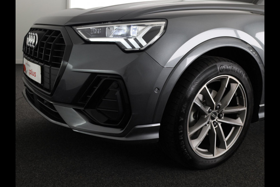 Audi Q3 35 TFSI S edition Competition 150pk| Verlengde garantie | Navigatie | Parkeercamera | 19 inch Lichtmetalen velgen | Apple Carplay/ Android Auto
