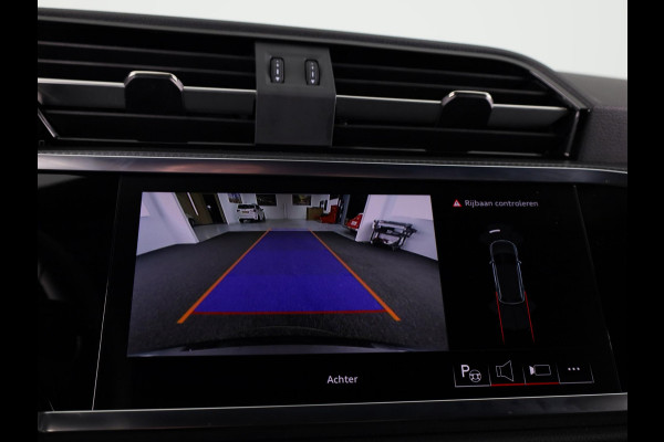 Audi Q3 35 TFSI S edition Competition 150pk| Verlengde garantie | Navigatie | Parkeercamera | 19 inch Lichtmetalen velgen | Apple Carplay/ Android Auto