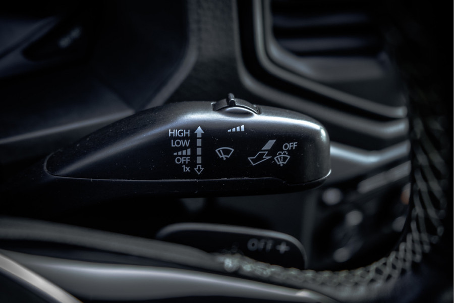 Volkswagen Amarok 3.0 TDI V6 L2H1 | 4Motion | Aventura | DC | 259 PK | Leder | Automaat | Schakelflippers