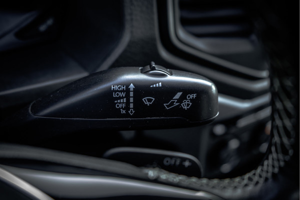 Volkswagen Amarok 3.0 TDI V6 L2H1 | 4Motion | Aventura | DC | 259 PK | Leder | Automaat | Schakelflippers