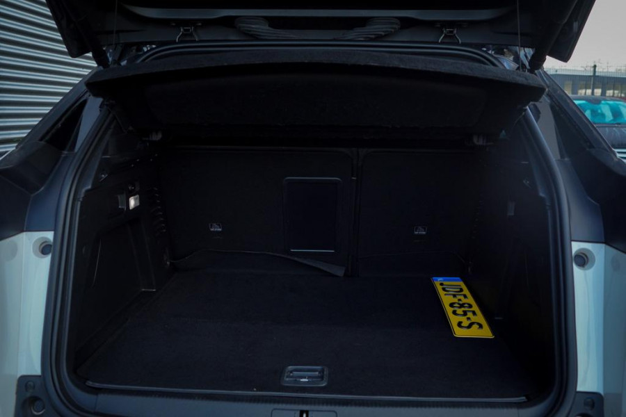 Peugeot 3008 1.6 HYbrid4 300 Première Pack Avantage GT / Pano / Stoelverwarming / Leder / Massage