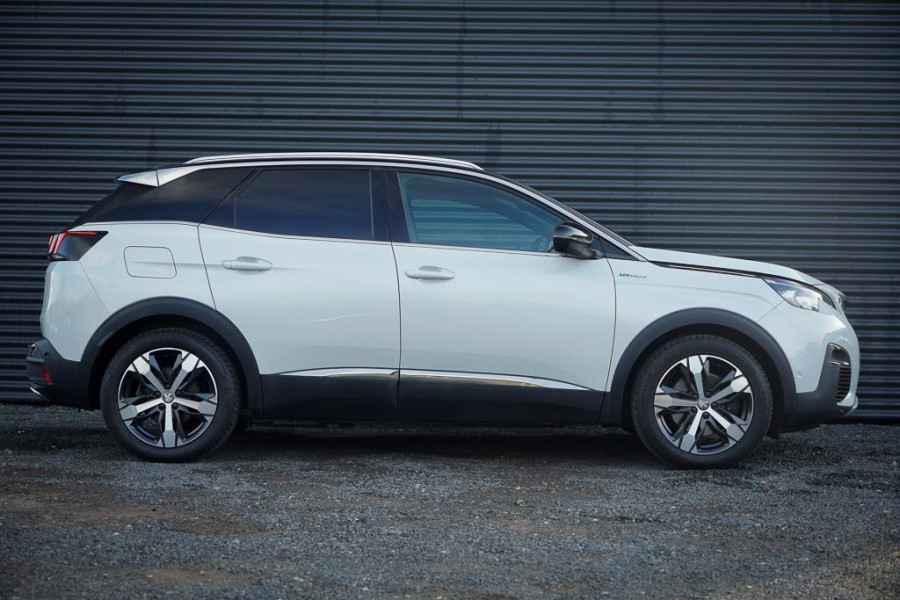 Peugeot 3008 1.6 HYbrid4 300 Première Pack Avantage GT / Pano / Stoelverwarming / Leder / Massage