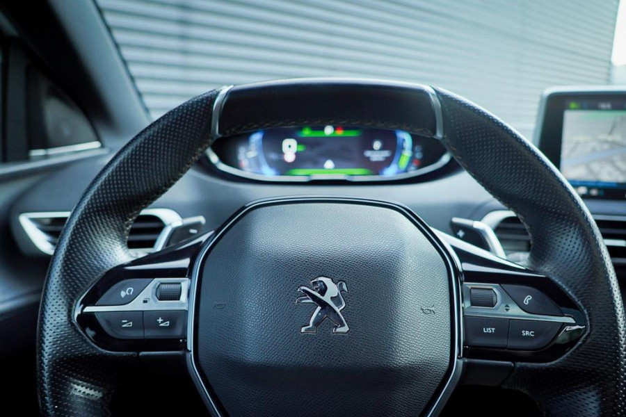 Peugeot 3008 1.6 HYbrid4 300 Première Pack Avantage GT / Pano / Stoelverwarming / Leder / Massage