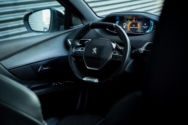 Peugeot 3008 1.6 HYbrid4 300 Première Pack Avantage GT / Pano / Stoelverwarming / Leder / Massage
