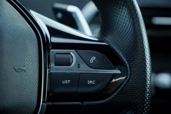 Peugeot 3008 1.6 HYbrid4 300 Première Pack Avantage GT / Pano / Stoelverwarming / Leder / Massage