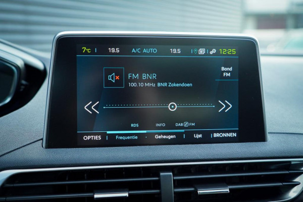 Peugeot 3008 1.6 HYbrid4 300 Première Pack Avantage GT / Pano / Stoelverwarming / Leder / Massage