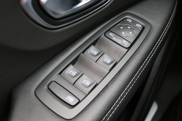 Renault Grand Scénic 1.3 TCe Limited 7p. Climate, Cruise, Apple Carplay, PDC, Rijstrooksensor, Trekhaak, 20''