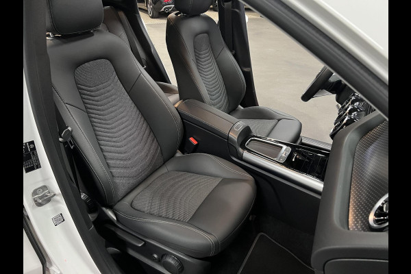 Mercedes-Benz GLA 180 Trekhaak | Open dak | Cruise control | Navigatie | Stoel-/stuurverwarming | Achteruitrij camera