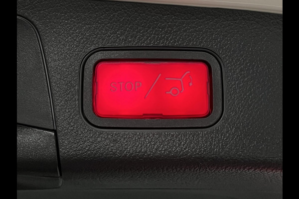 Mercedes-Benz GLA 180 Trekhaak | Open dak | Cruise control | Navigatie | Stoel-/stuurverwarming | Achteruitrij camera