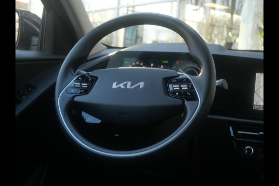 Kia Niro EV Light 64.8 kWh | Navigatie | Achteruitrijcamera | Airco | Cruise control Adaptieve |