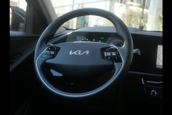 Kia Niro EV Light 64.8 kWh | Navigatie | Achteruitrijcamera | Airco | Cruise control Adaptieve |