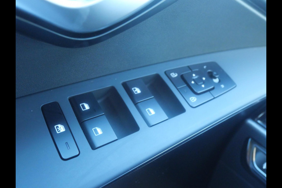 Kia Niro EV Light 64.8 kWh | Navigatie | Achteruitrijcamera | Airco | Cruise control Adaptieve |