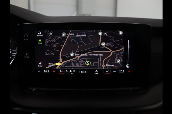 Škoda Octavia 1.4 TSI RS iV PHEV | Stoelverwarming | Head-Up | Matrix LED | Sfeerverlichting | Adaptive cruise | Side Assist | Carplay | Sportstoelen | Achterbankverwarming | Camera | Navigatie | Plug In