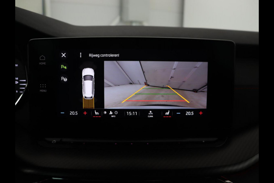 Škoda Octavia 1.4 TSI RS iV PHEV | Stoelverwarming | Head-Up | Matrix LED | Sfeerverlichting | Adaptive cruise | Side Assist | Carplay | Sportstoelen | Achterbankverwarming | Camera | Navigatie | Plug In