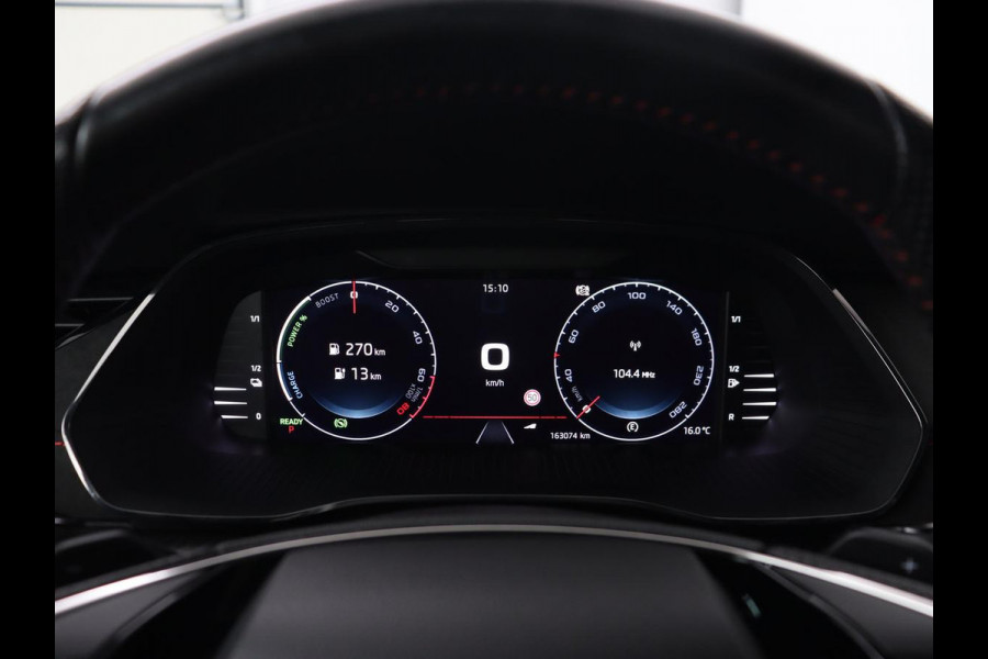 Škoda Octavia 1.4 TSI RS iV PHEV | Stoelverwarming | Head-Up | Matrix LED | Sfeerverlichting | Adaptive cruise | Side Assist | Carplay | Sportstoelen | Achterbankverwarming | Camera | Navigatie | Plug In