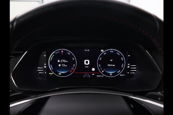 Škoda Octavia 1.4 TSI RS iV PHEV | Stoelverwarming | Head-Up | Matrix LED | Sfeerverlichting | Adaptive cruise | Side Assist | Carplay | Sportstoelen | Achterbankverwarming | Camera | Navigatie | Plug In