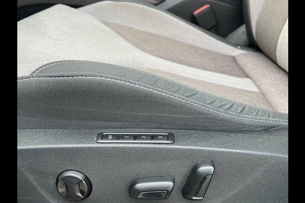 Škoda ENYAQ iV BWJ 2021 | 180PK SOH91,3% 60 First Edition | TREKHAAK | CLIMA | NAVI | STOEL&STUURWIEL VERW | PDC | CAMERA | CARPLAY