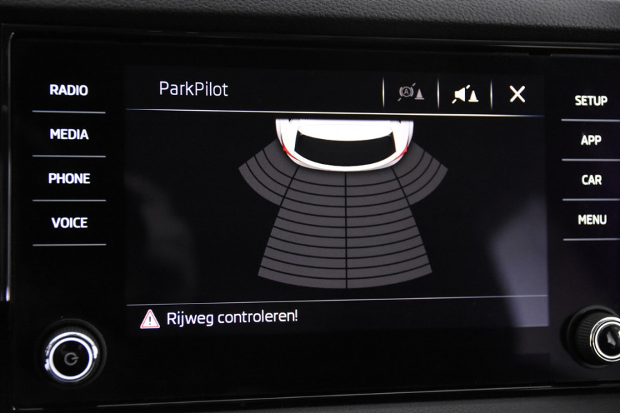 Škoda Karoq 1.5 TSI Ambition *1ste Eigenaar*Parkassist*Trekhaak*