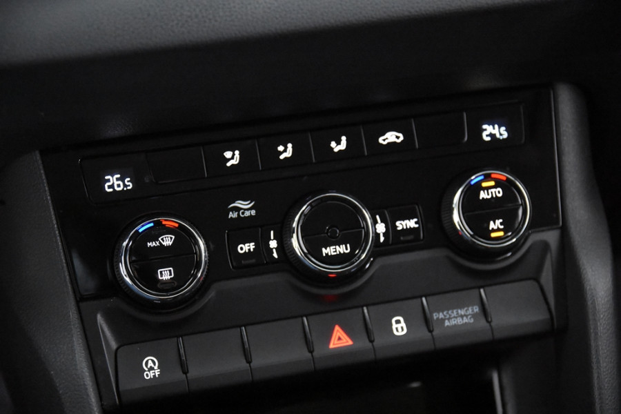 Škoda Karoq 1.5 TSI Ambition *1ste Eigenaar*Parkassist*Trekhaak*