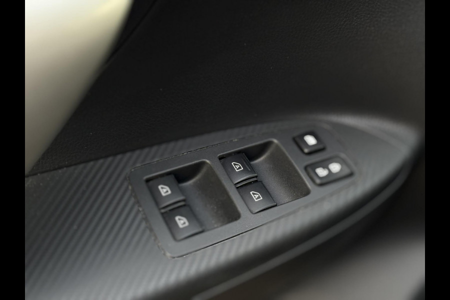 Mitsubishi Eclipse Cross 2.4 PHEV | Apple Carplay, Camera, Stoelverw., Climate, Cruise, Afn. Trekhaak | Dealeronderhouden