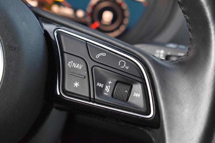 Audi A3 Limousine 35 TFSI CoD S line Virtual Keyless Driveselect Matrix