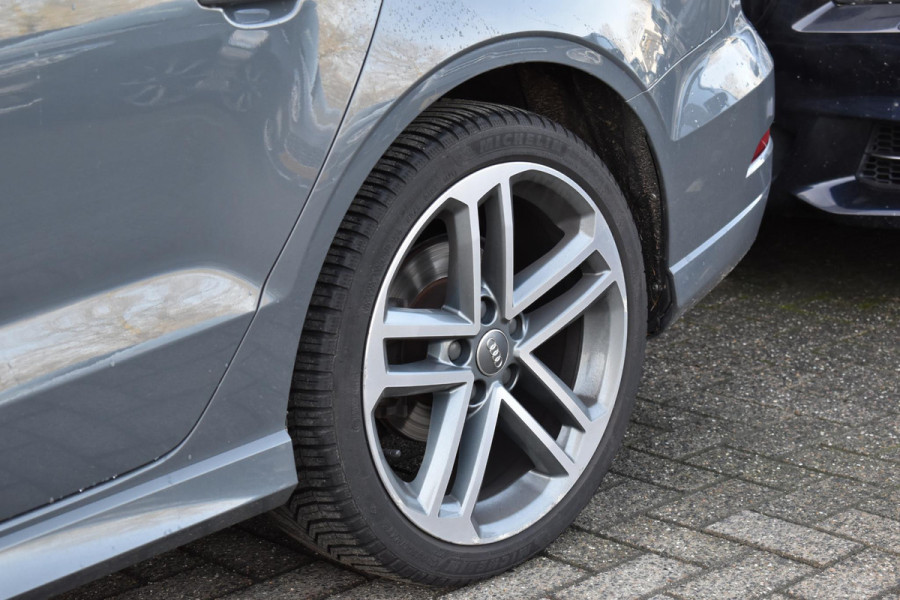 Audi A3 Limousine 35 TFSI CoD S line Virtual Keyless Driveselect Matrix