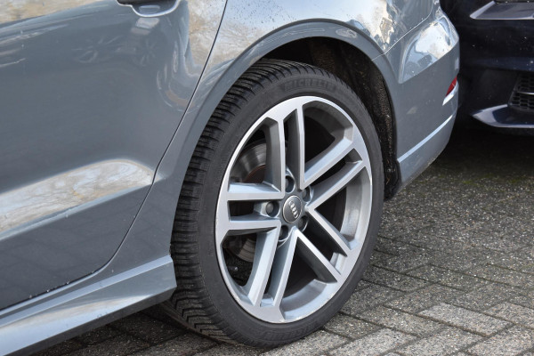 Audi A3 Limousine 35 TFSI CoD S line Virtual Keyless Driveselect Matrix