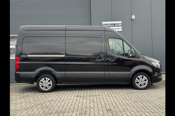 Mercedes-Benz Sprinter 319 3.0 CDI V6 L2H2 Automaat | Navi | Cruise | LED | Airco | Lichtmetaal | Trekhaak 3500KG | PDC | Camera