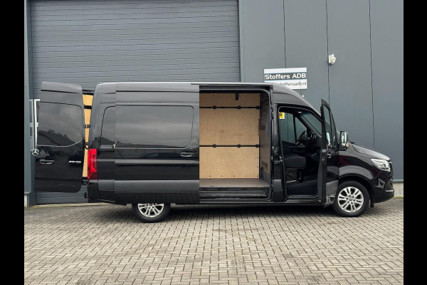 Mercedes-Benz Sprinter 319 3.0 CDI V6 L2H2 Automaat | Navi | Cruise | LED | Airco | Lichtmetaal | Trekhaak 3500KG | PDC | Camera