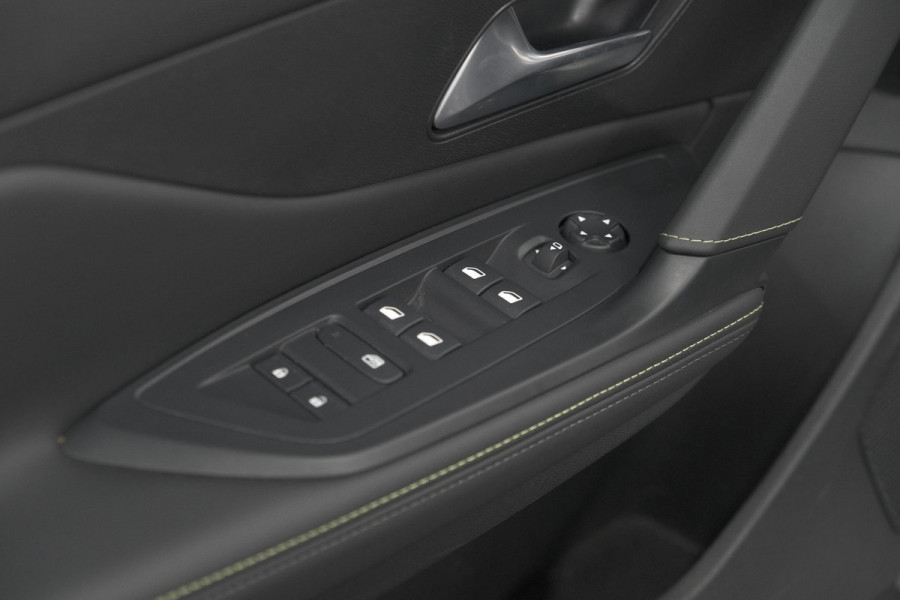 Peugeot 308 SW PureTech 130 EAT8 GT | Trekhaak | Stoelverwarming | Camera | Adaptieve Cruise Control