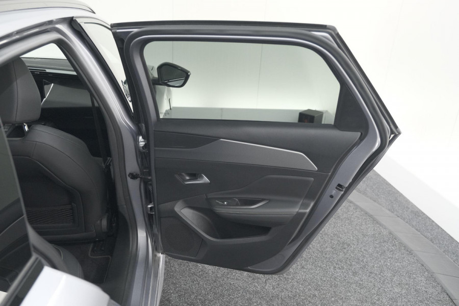 Peugeot 308 SW PureTech 130 EAT8 GT | Trekhaak | Stoelverwarming | Camera | Adaptieve Cruise Control
