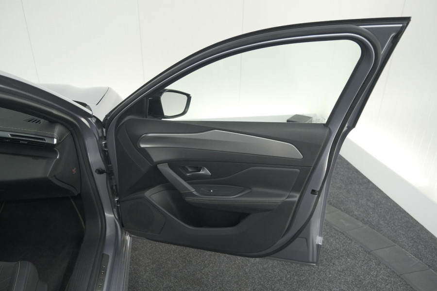 Peugeot 308 SW PureTech 130 EAT8 GT | Trekhaak | Stoelverwarming | Camera | Adaptieve Cruise Control
