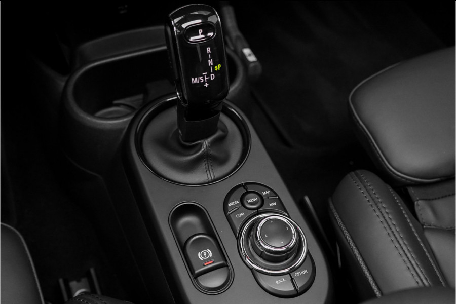 MINI Mini 2.0 Cooper S JCW Pack Pano CarPlay Camera 18"