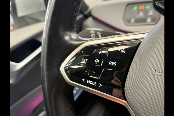 Volkswagen ID.3 First 58 kWh Adaptive-Cruise Full-led Navigatie Trekhaak 24 maanden garantie mogelijk (*vraag naar de voorwaarden)