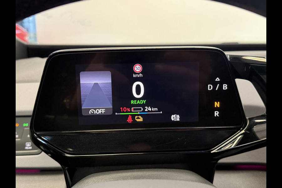 Volkswagen ID.3 First 58 kWh Adaptive-Cruise Full-led Navigatie Trekhaak 24 maanden garantie mogelijk (*vraag naar de voorwaarden)