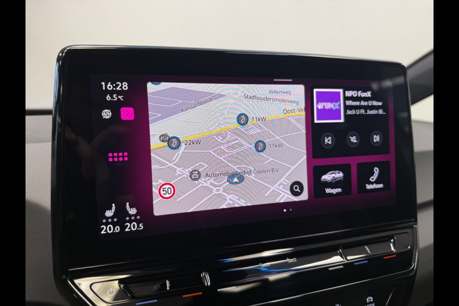 Volkswagen ID.3 First 58 kWh Adaptive-Cruise Full-led Navigatie Trekhaak 24 maanden garantie mogelijk (*vraag naar de voorwaarden)