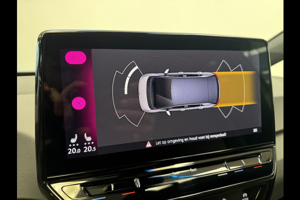 Volkswagen ID.3 First 58 kWh Adaptive-Cruise Full-led Navigatie Trekhaak 24 maanden garantie mogelijk (*vraag naar de voorwaarden)
