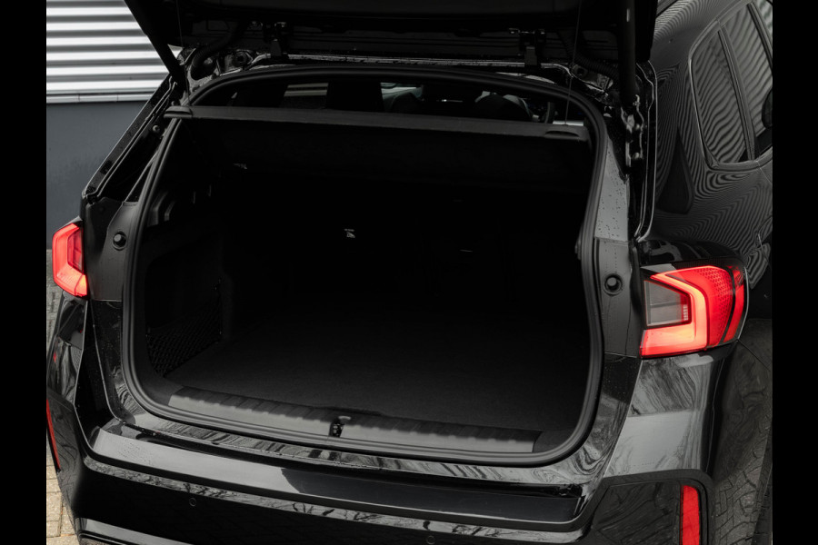 BMW X1 xDrive25e M-Sport - Pano - Trekhaak - Driving Ass Prof - Head-up