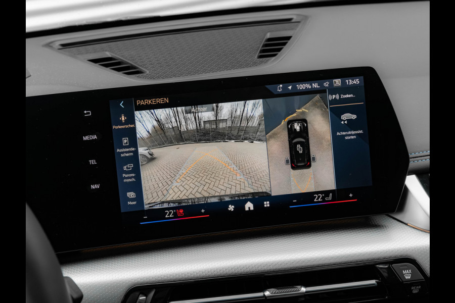 BMW X1 xDrive25e M-Sport - Pano - Trekhaak - Driving Ass Prof - Head-up