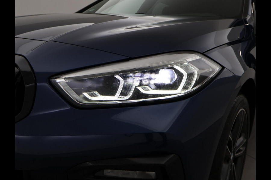 BMW 1-serie 116i AUT. STOEL/STUURWIELVERW. | SFEERVERLICHTING | VIRTUAL COCKPIT | CAMERA | SPORTSTOELEN